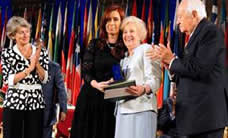 Abuelas de Plaza de Mayo